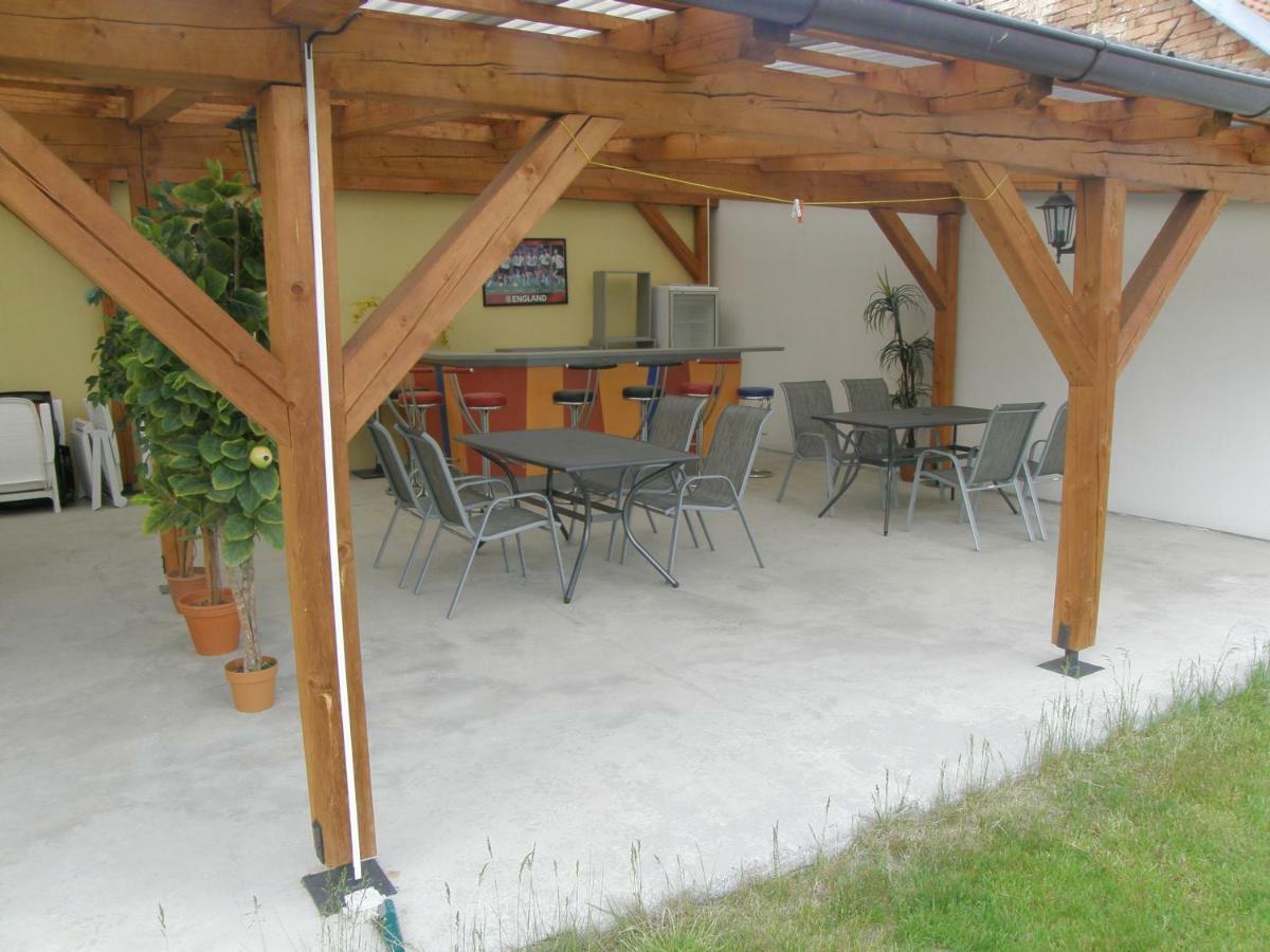 Penzion Cizku U Trebone Hotel Exterior photo